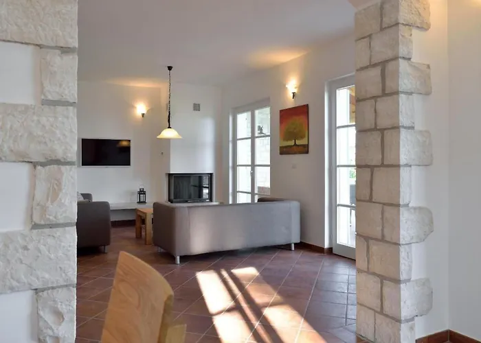 Miramar By Interhome Holiday home Tar-Vabriga