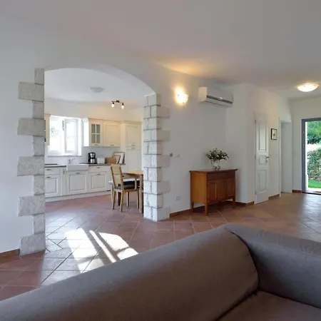 Miramar By Interhome Tatil Evi Tar-Vabriga